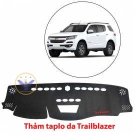 Thảm taplo da vân cacbon chống nắng xe Chevrolet Trailblazer